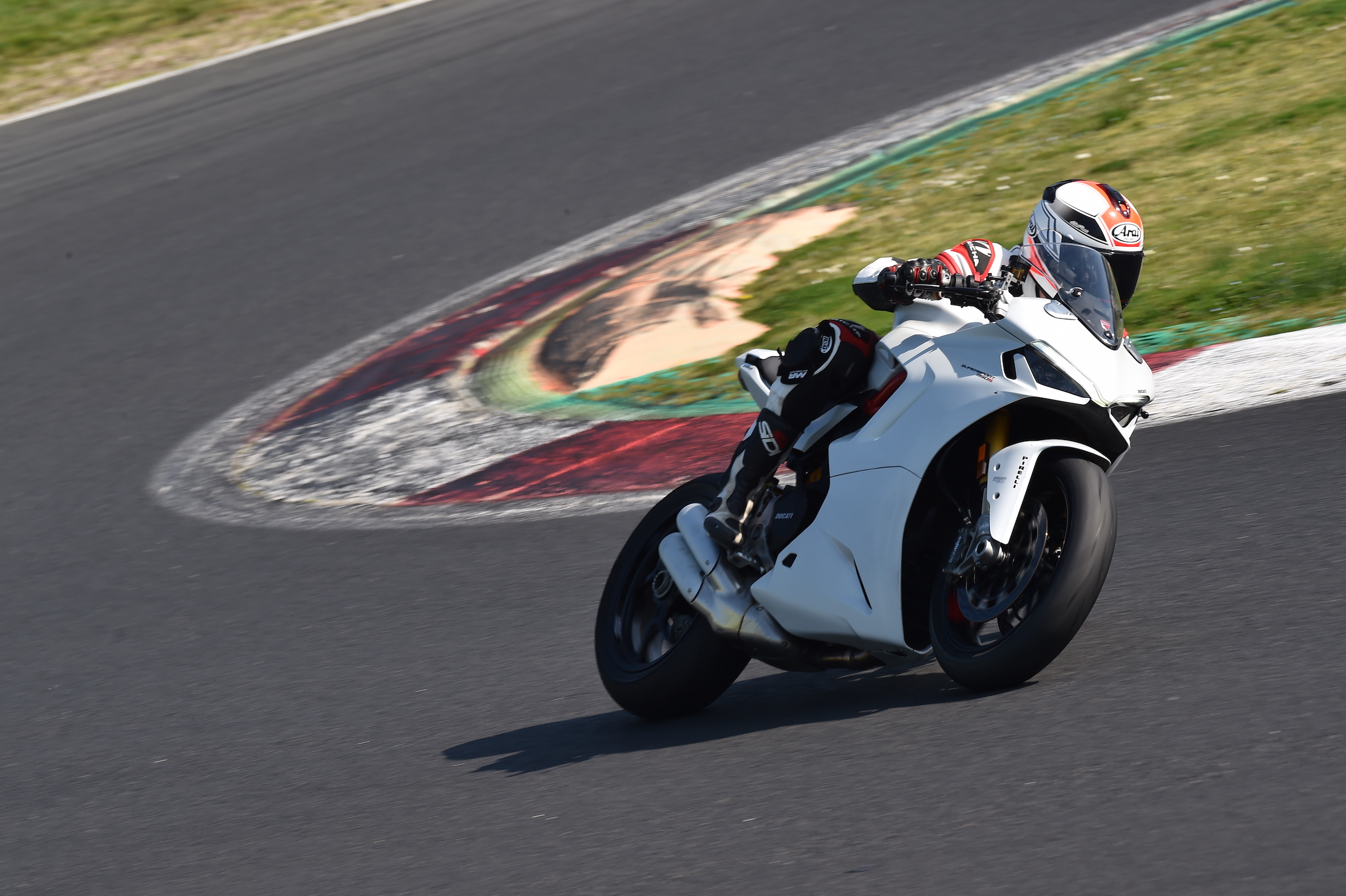 Ducati 950 SuperSport S 2021